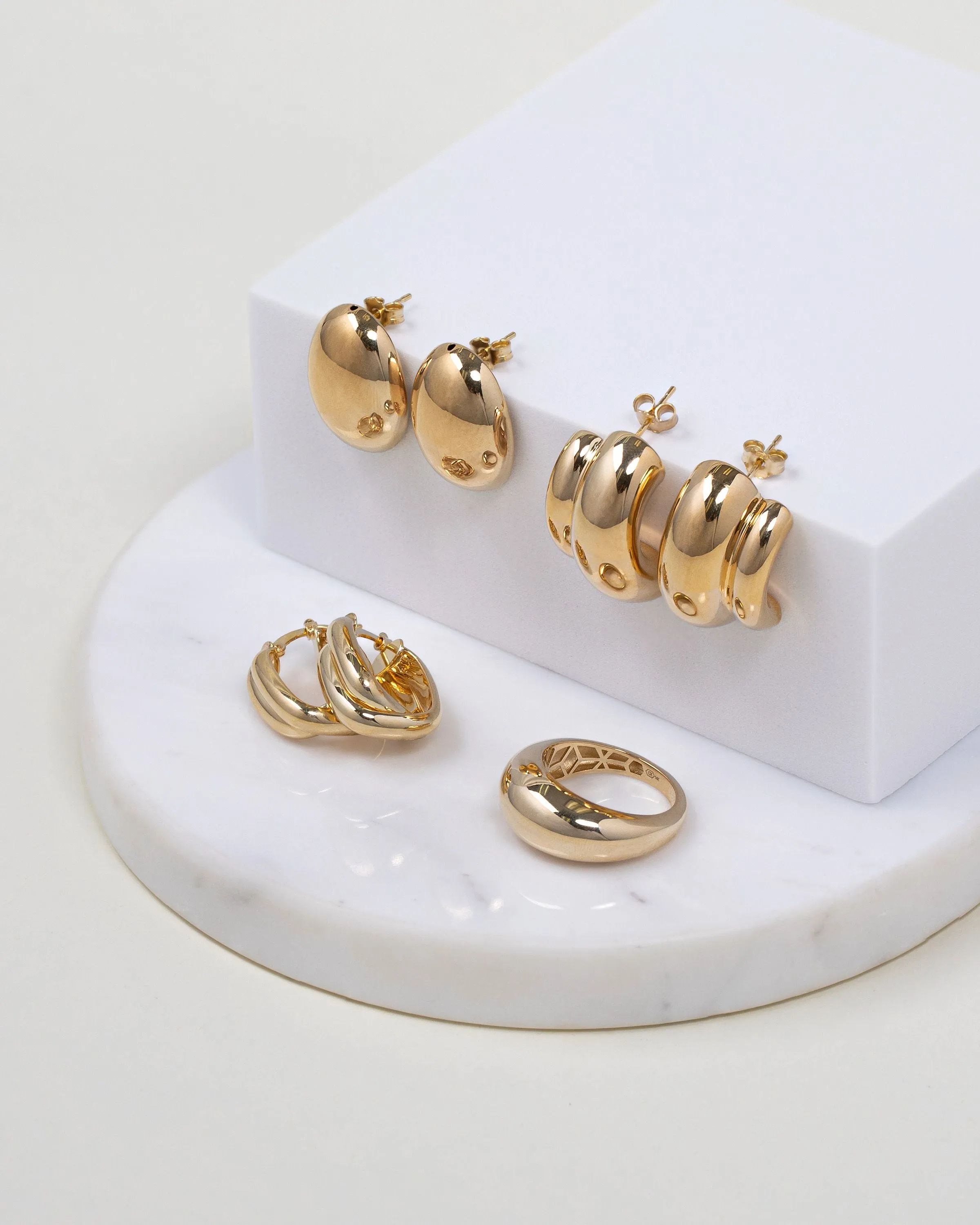 14K Gold Double Twist Oval Hoop Earrings