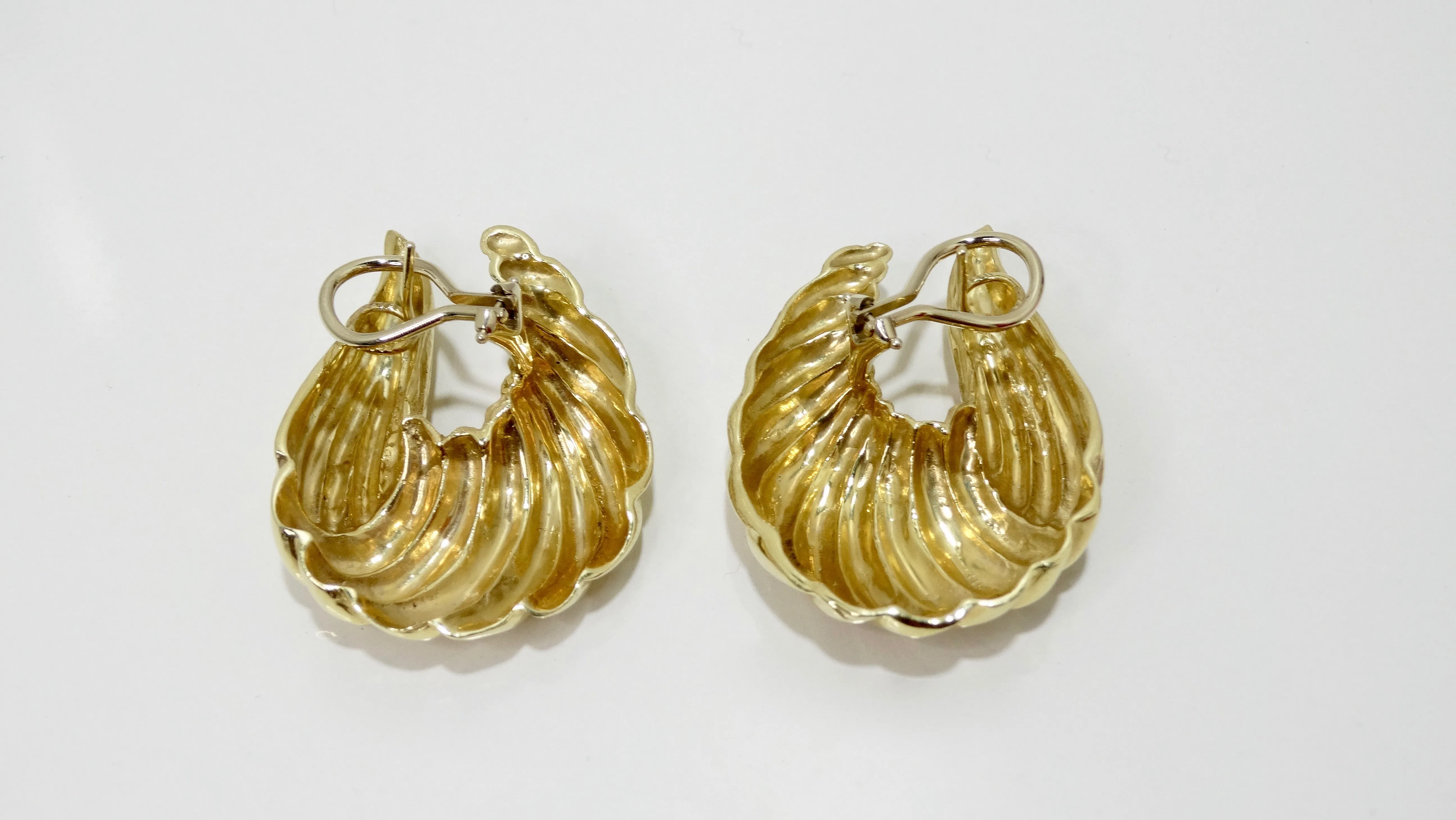 14K Gold Shrimp Style Pierced Earrings