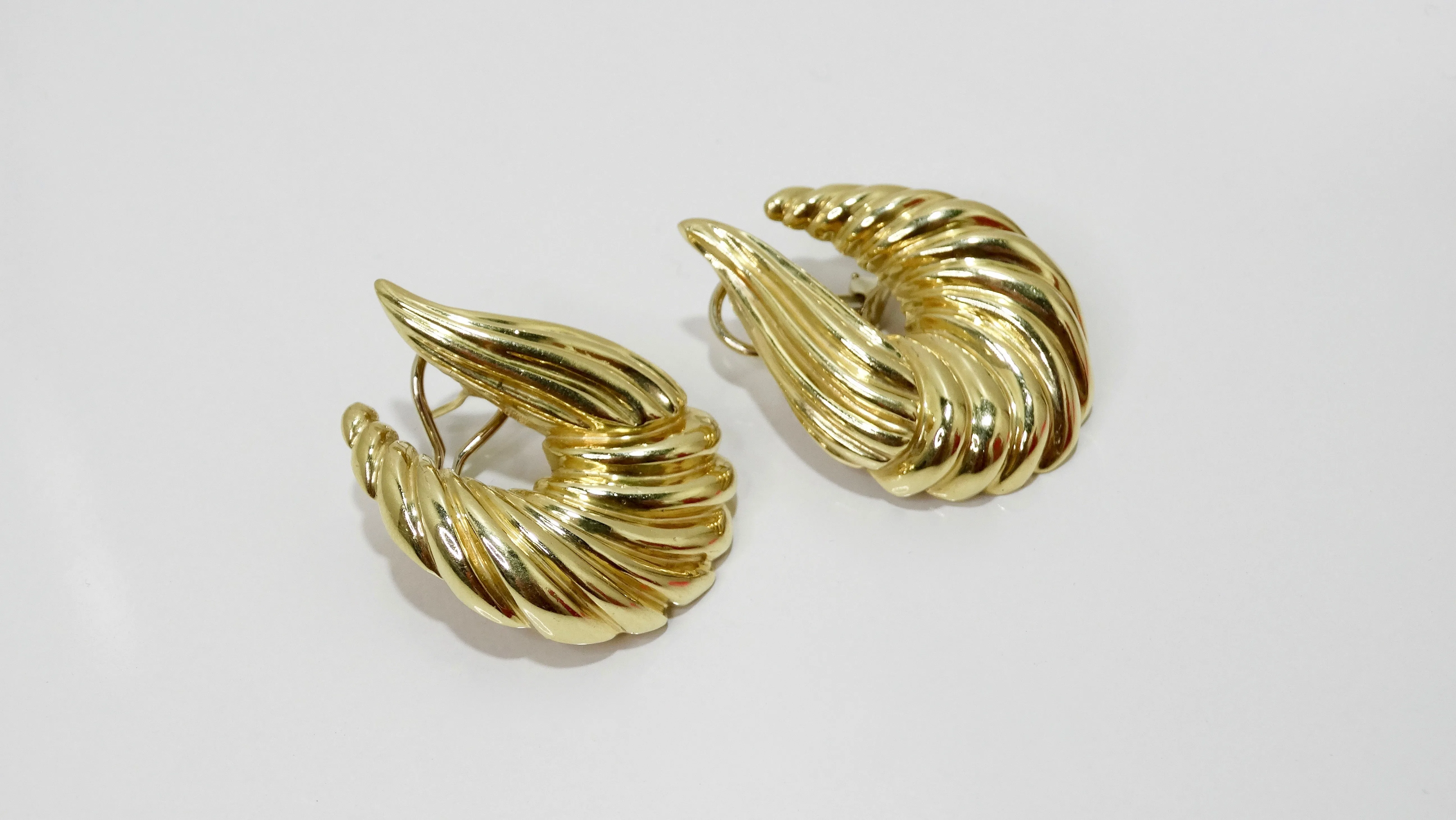 14K Gold Shrimp Style Pierced Earrings