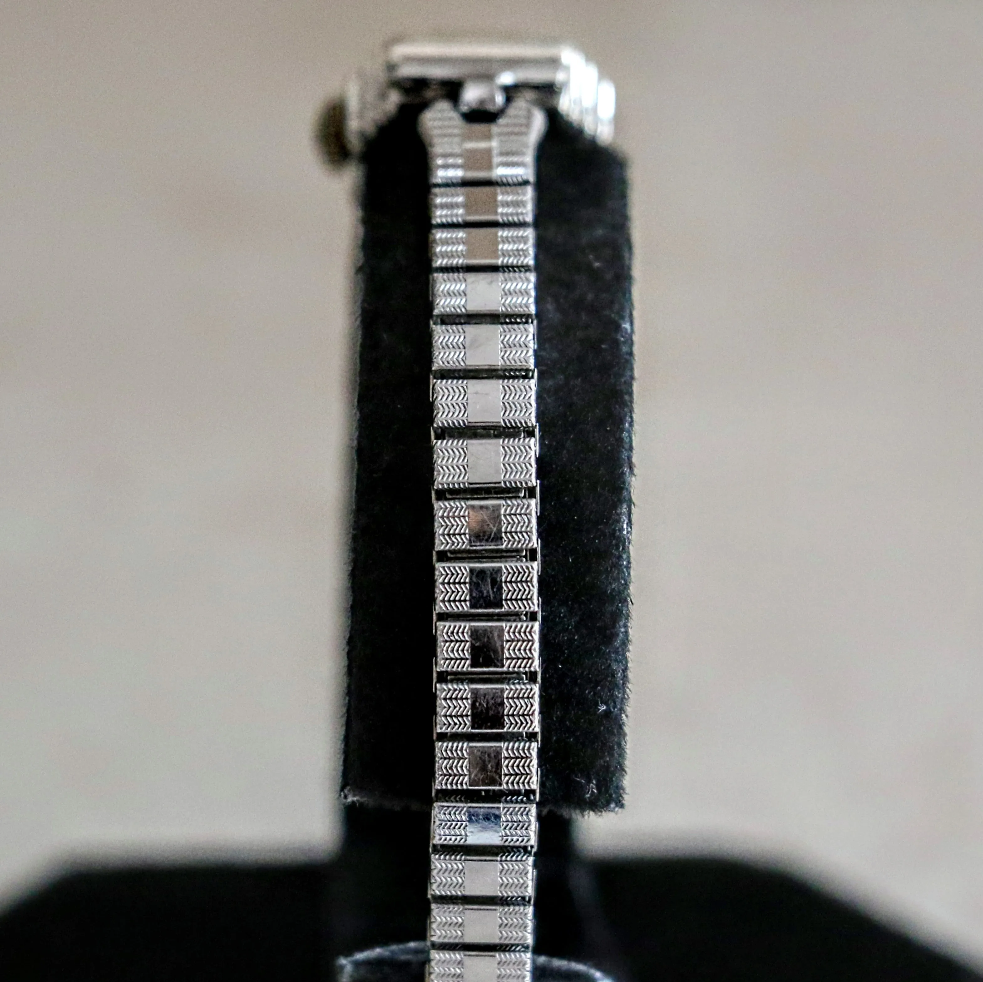 1933 HAMILTON Art Deco Ladies Wristwatch 17 Jewels Grade 989 Vintage Watch