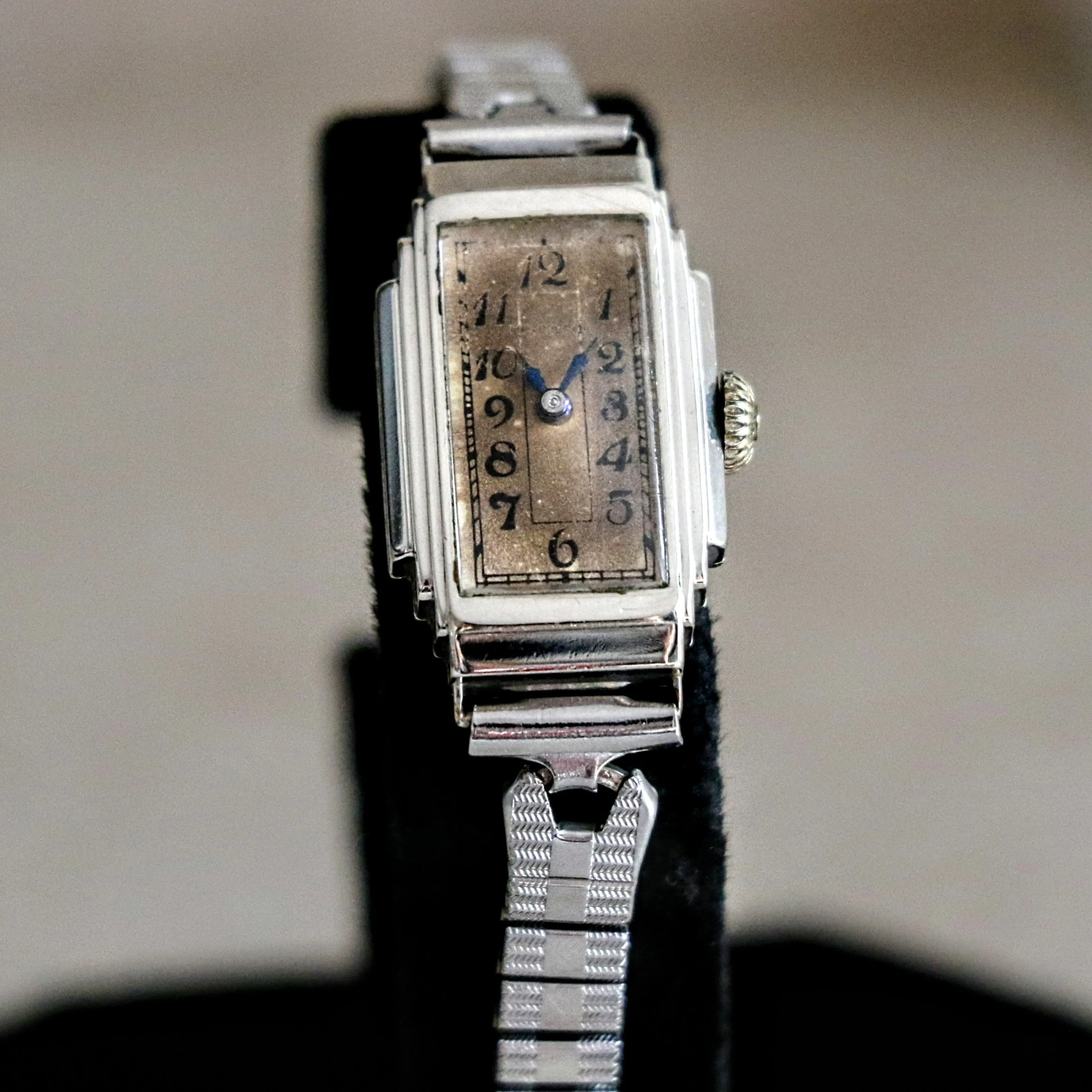 1933 HAMILTON Art Deco Ladies Wristwatch 17 Jewels Grade 989 Vintage Watch