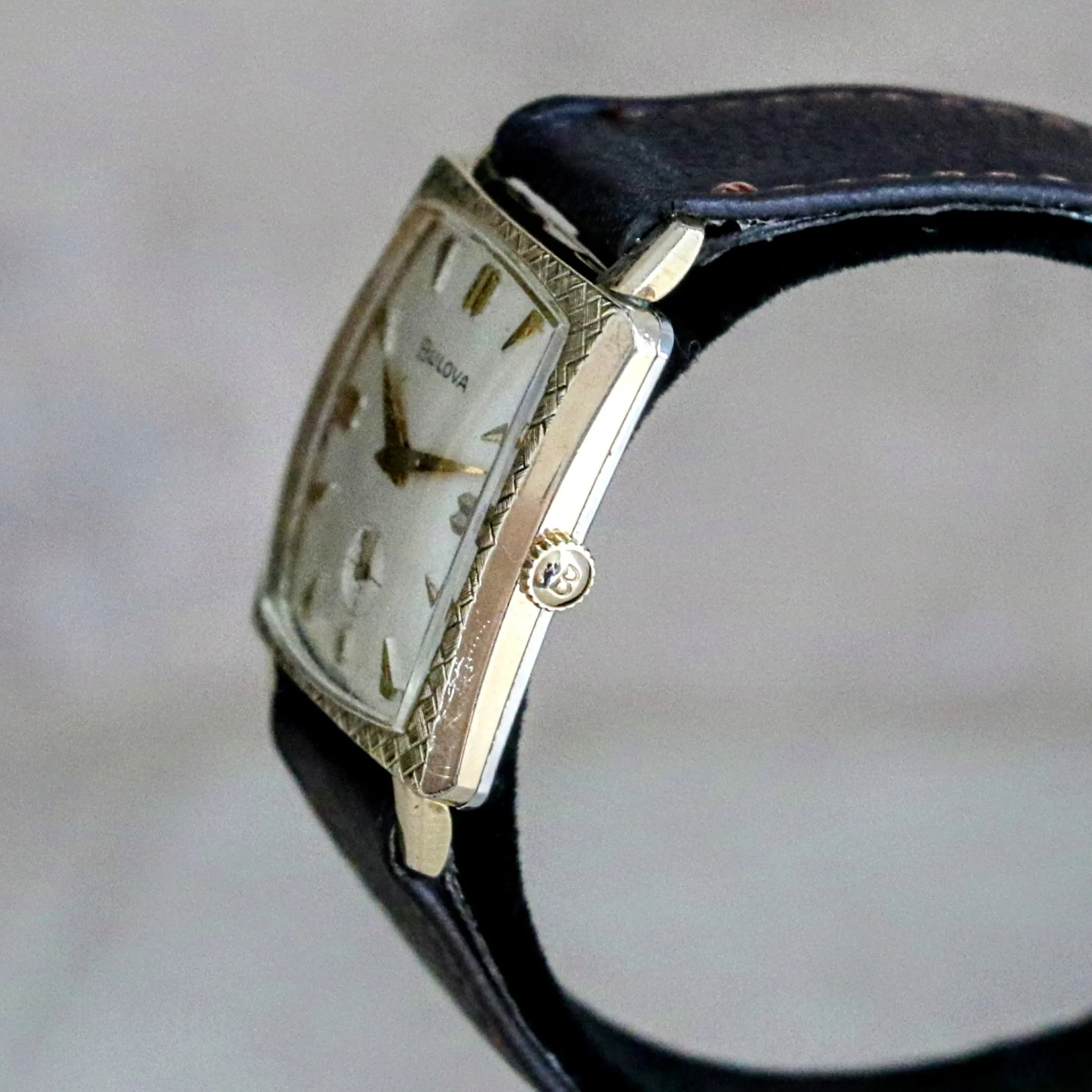 1963 BULOVA Senator “G” Watch Stunning Case Design 17 Jewels Wristwatch