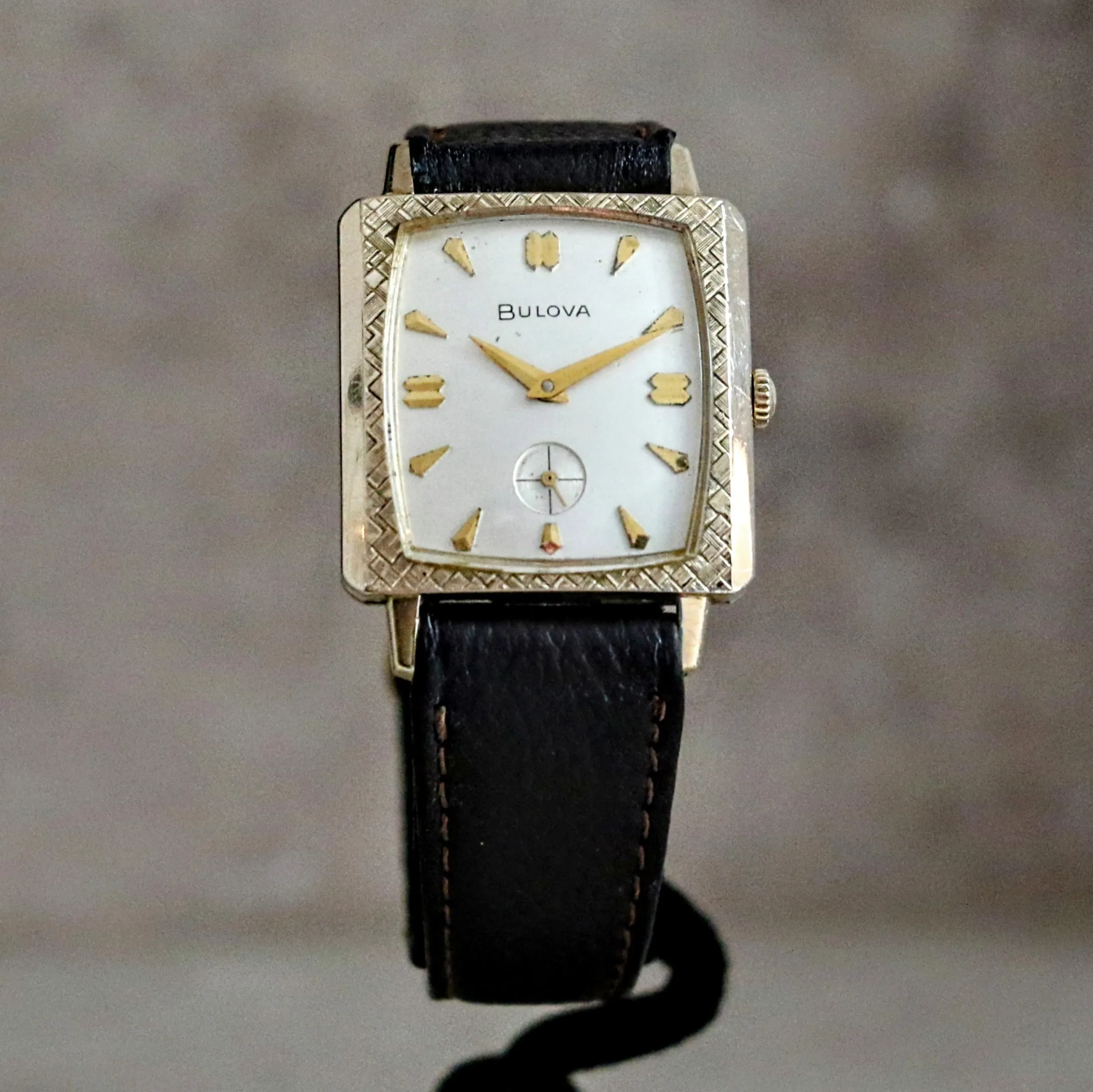 1963 BULOVA Senator “G” Watch Stunning Case Design 17 Jewels Wristwatch