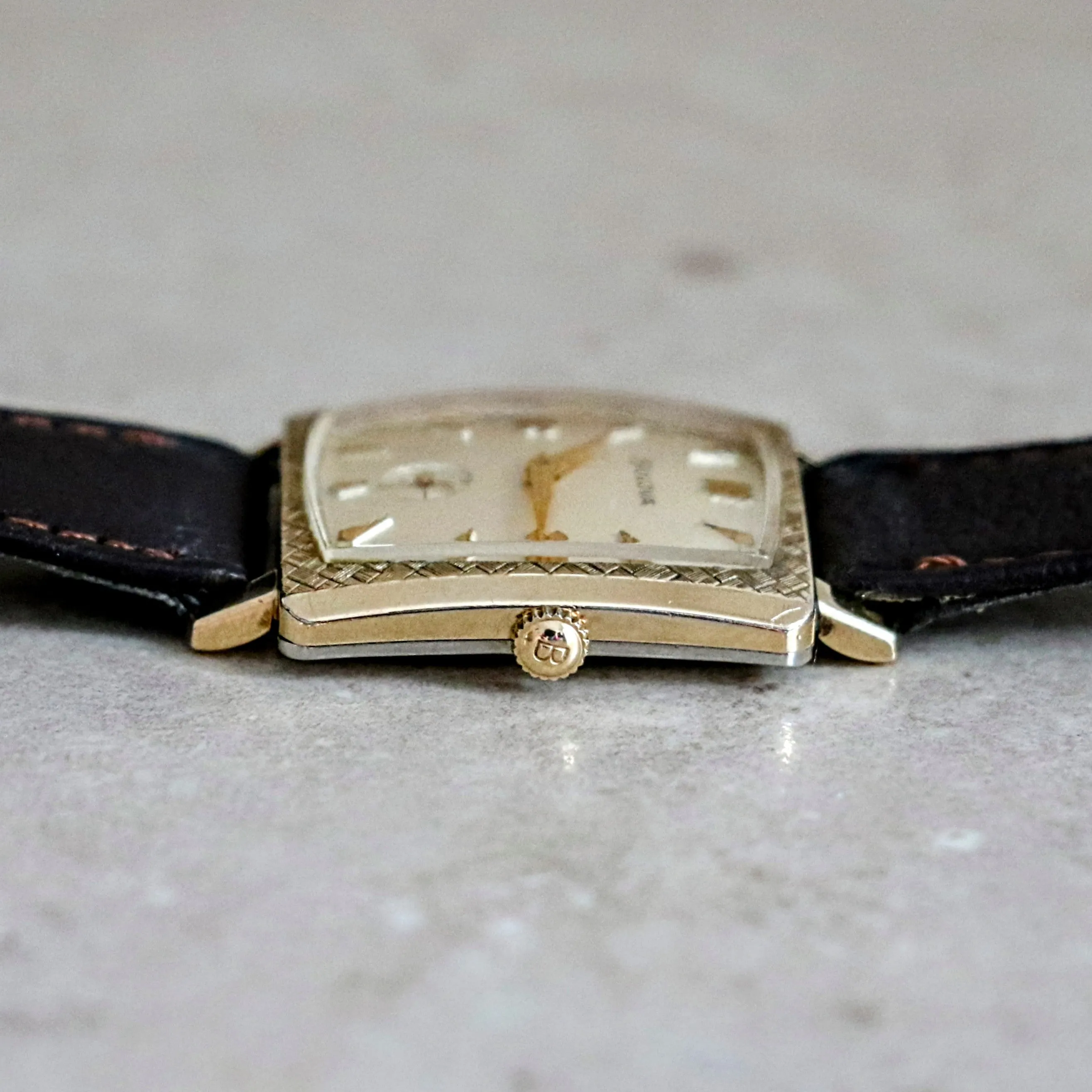 1963 BULOVA Senator “G” Watch Stunning Case Design 17 Jewels Wristwatch