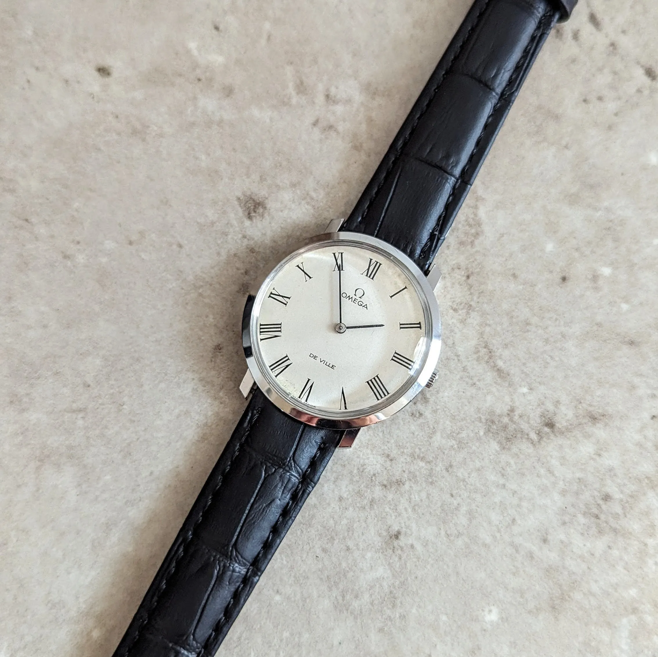 1968 OMEGA De Ville Wristwatch Ref. 111.077 Cal. 620 17 Jewels Vintage Swiss Watch