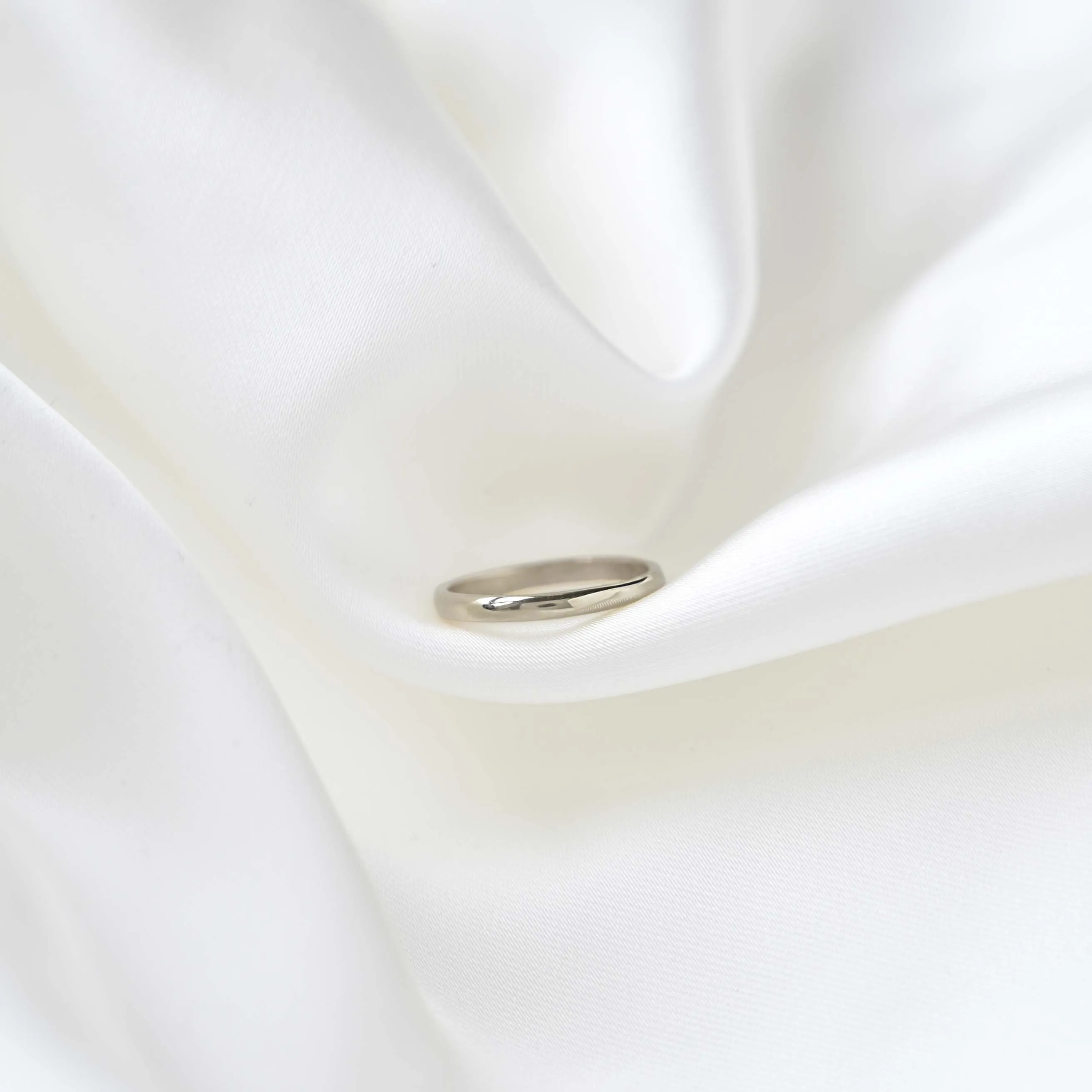 9ct White Gold Delicate Wedding Ring