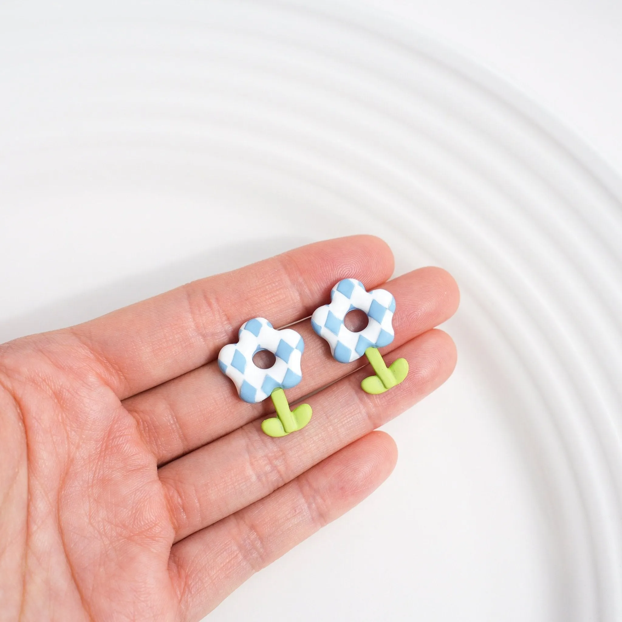 Blue Checkerboard Flower Stud Earrings