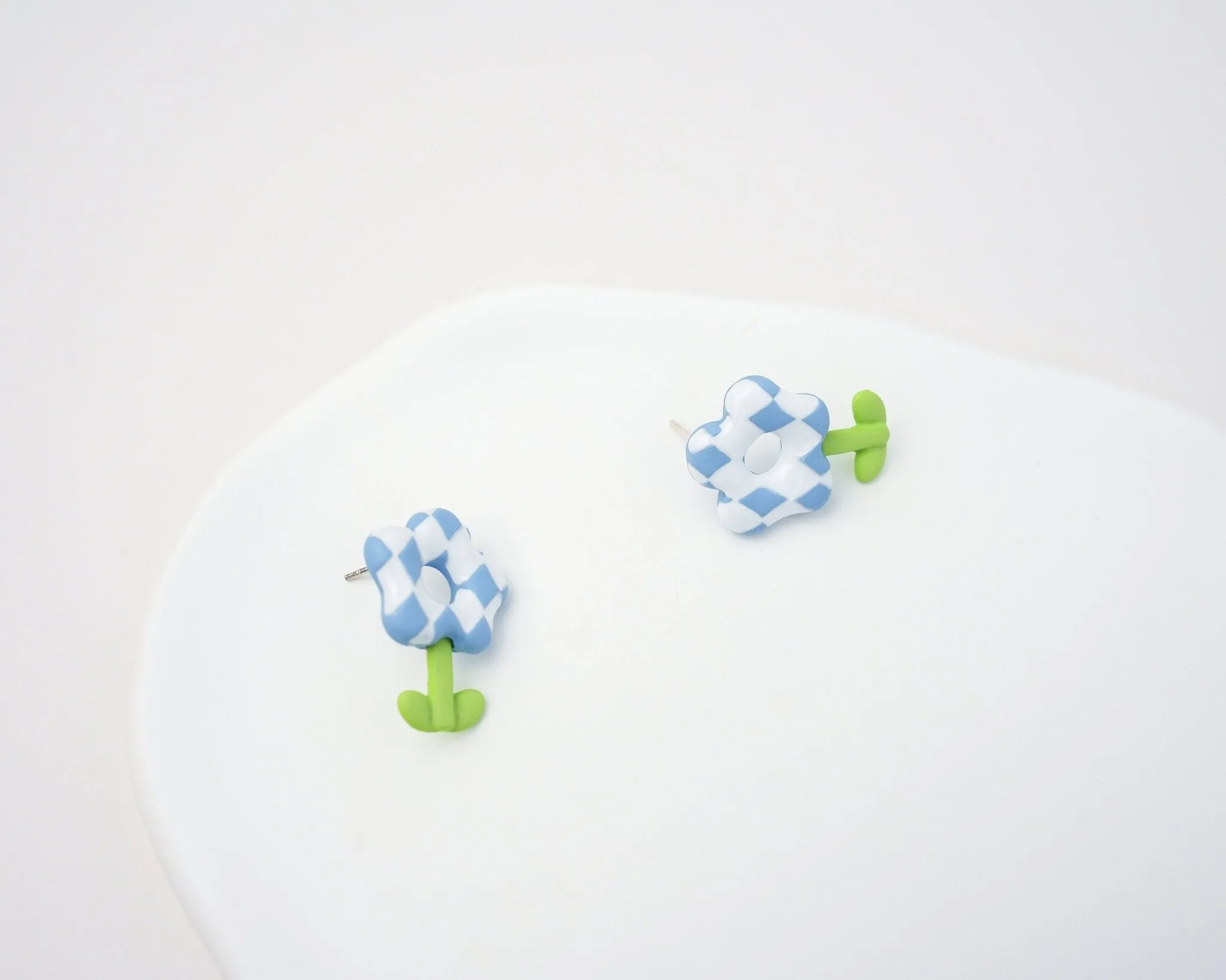 Blue Checkerboard Flower Stud Earrings
