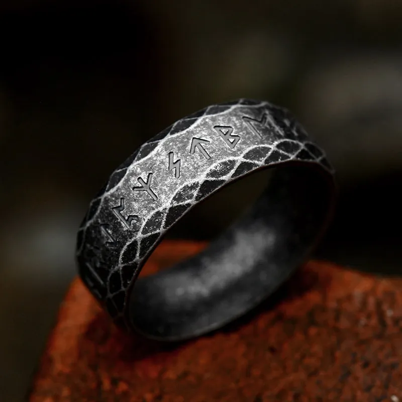 Chic Unisex Titanium Steel Rings - Korean-Inspired Retro Jewelry for Modern Fashion