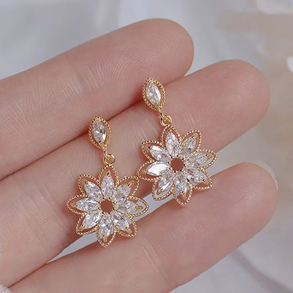 Cute Flower Crystal Temperament Geometric Shiny Zircon Earrings
