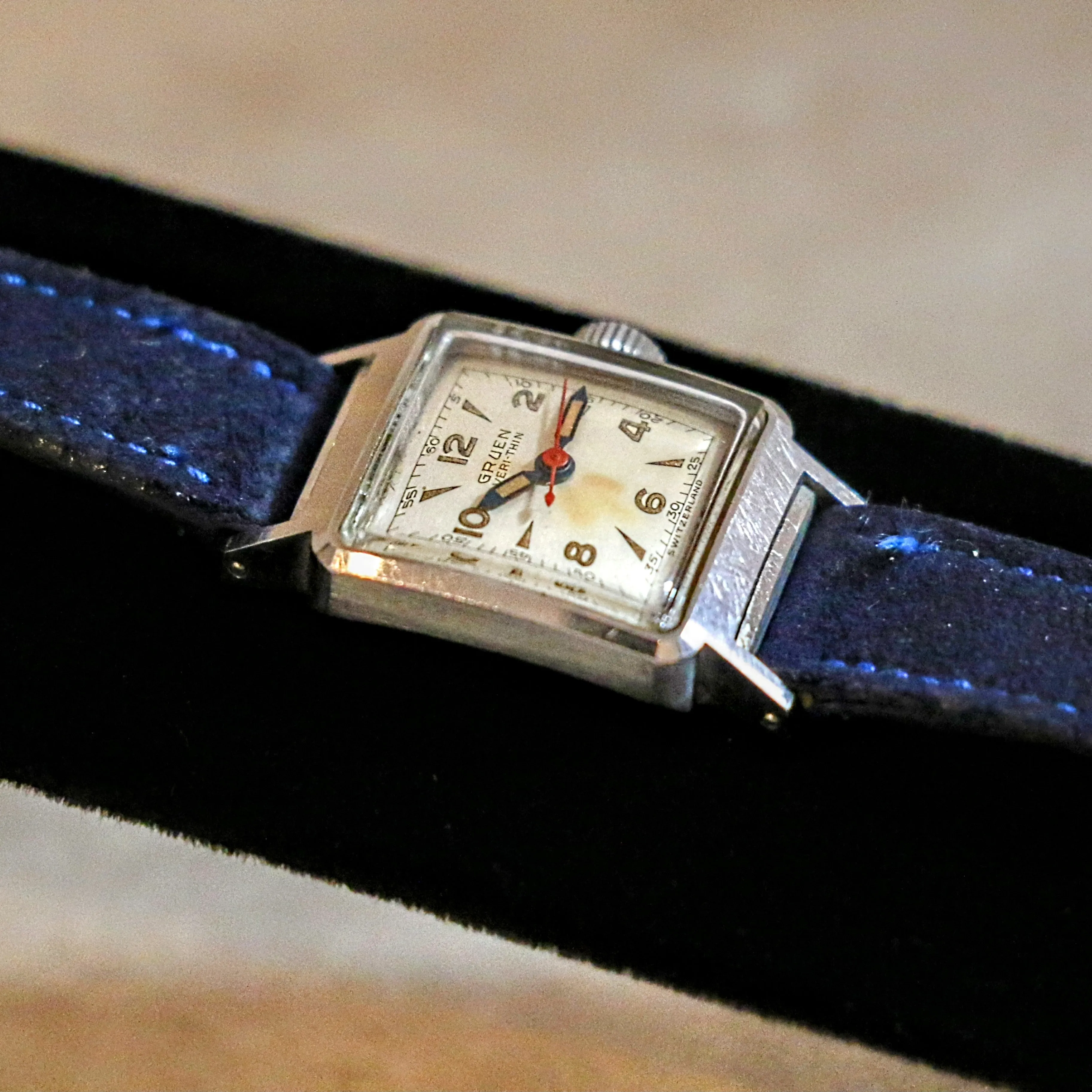 GRUEN Veri-Thin Ladies Watch 19mm Manual Wind Swiss Made Vintage Wristwatch