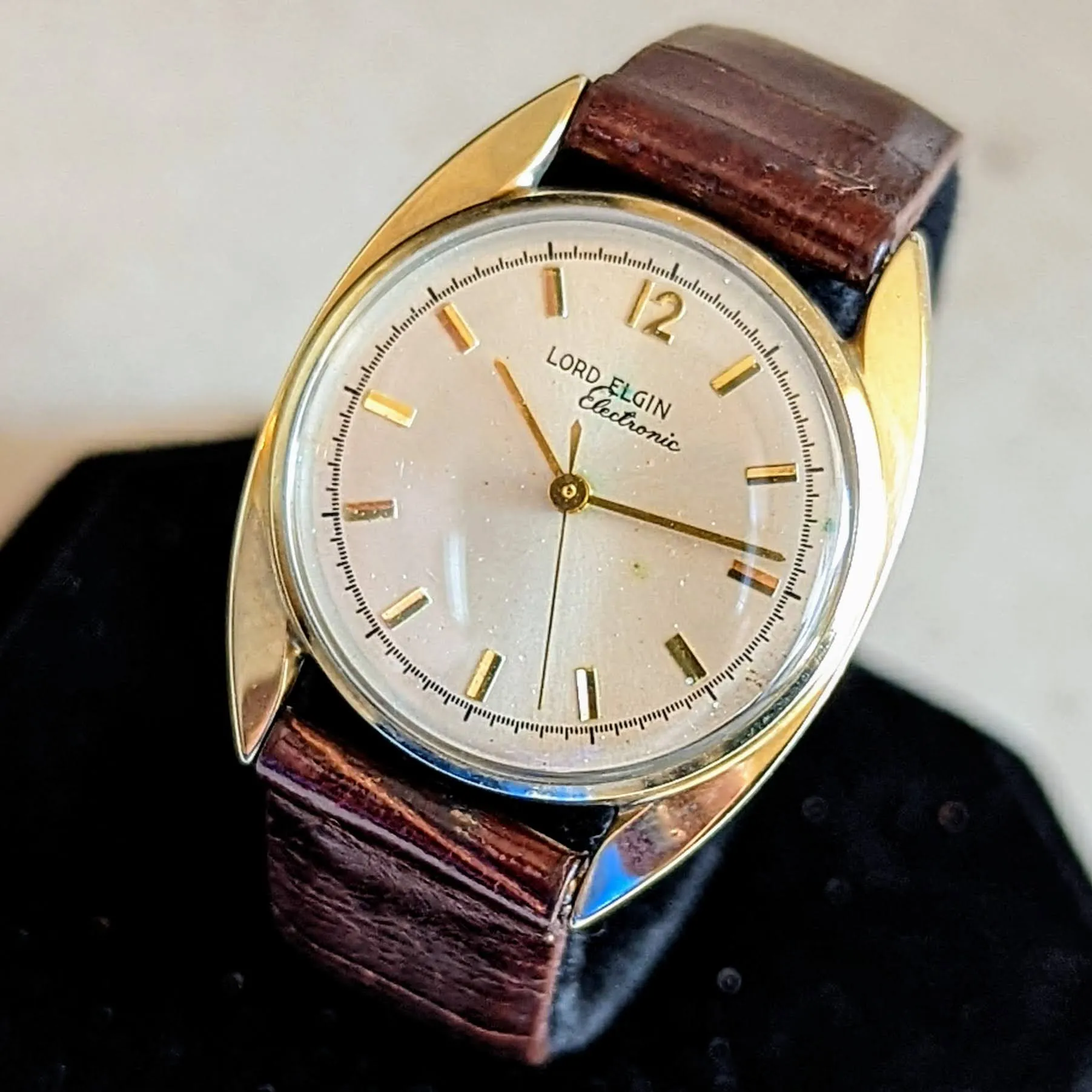 LORD ELGIN "Electronic 2” Watch Reference 2550 Vintage Wristwatch