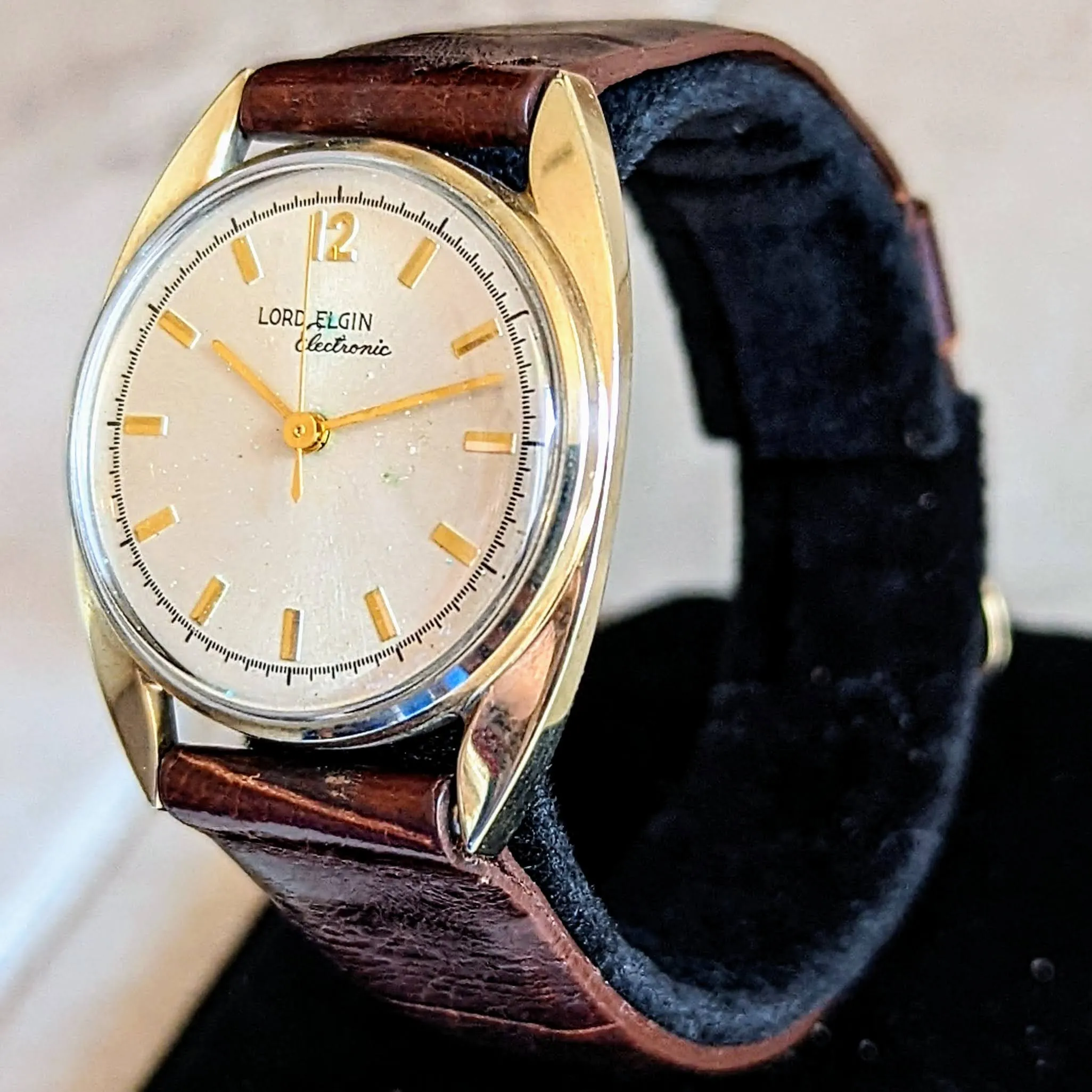 LORD ELGIN "Electronic 2” Watch Reference 2550 Vintage Wristwatch