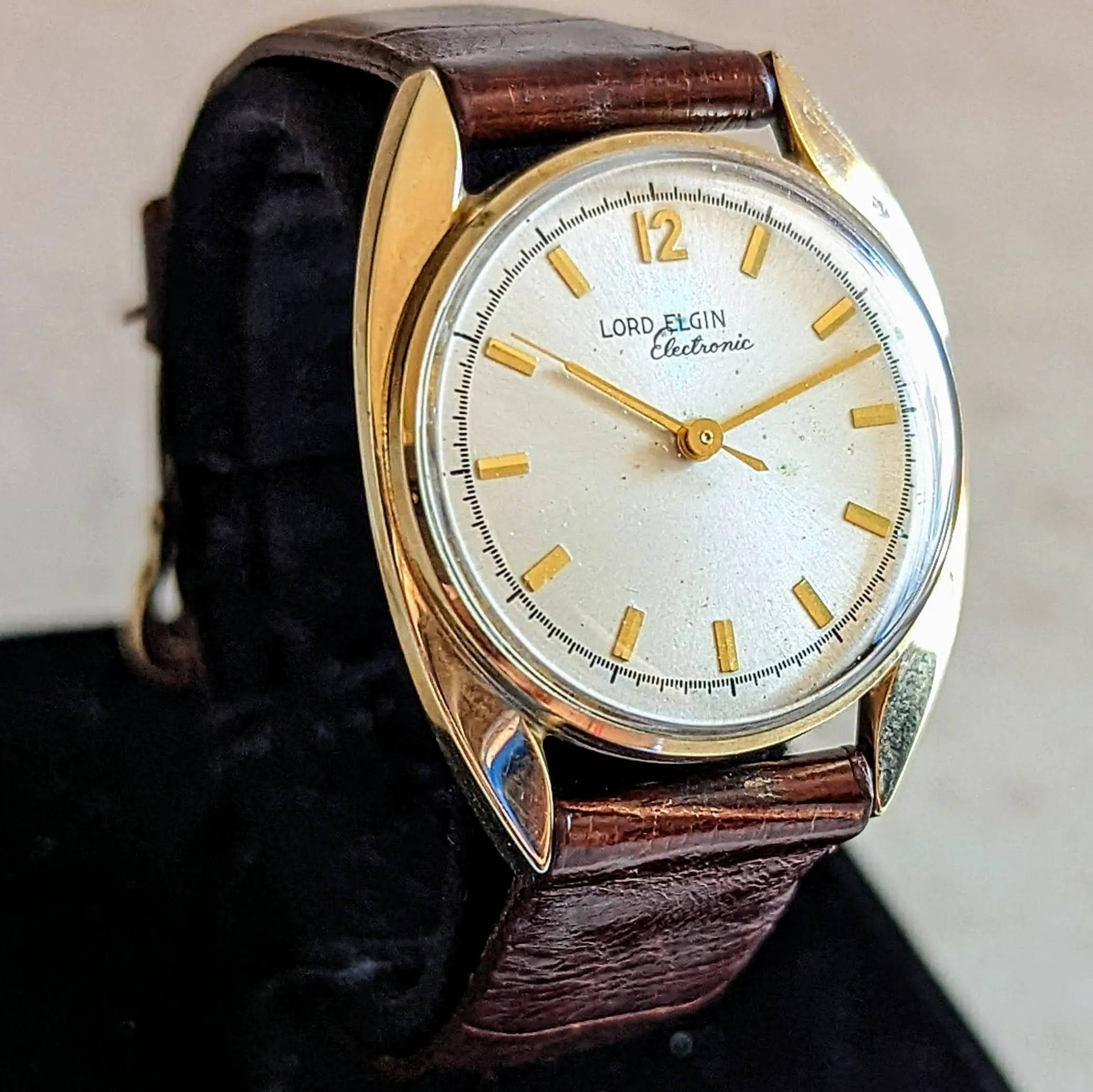 LORD ELGIN "Electronic 2” Watch Reference 2550 Vintage Wristwatch