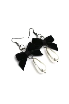 Marie Antionette Eartyes