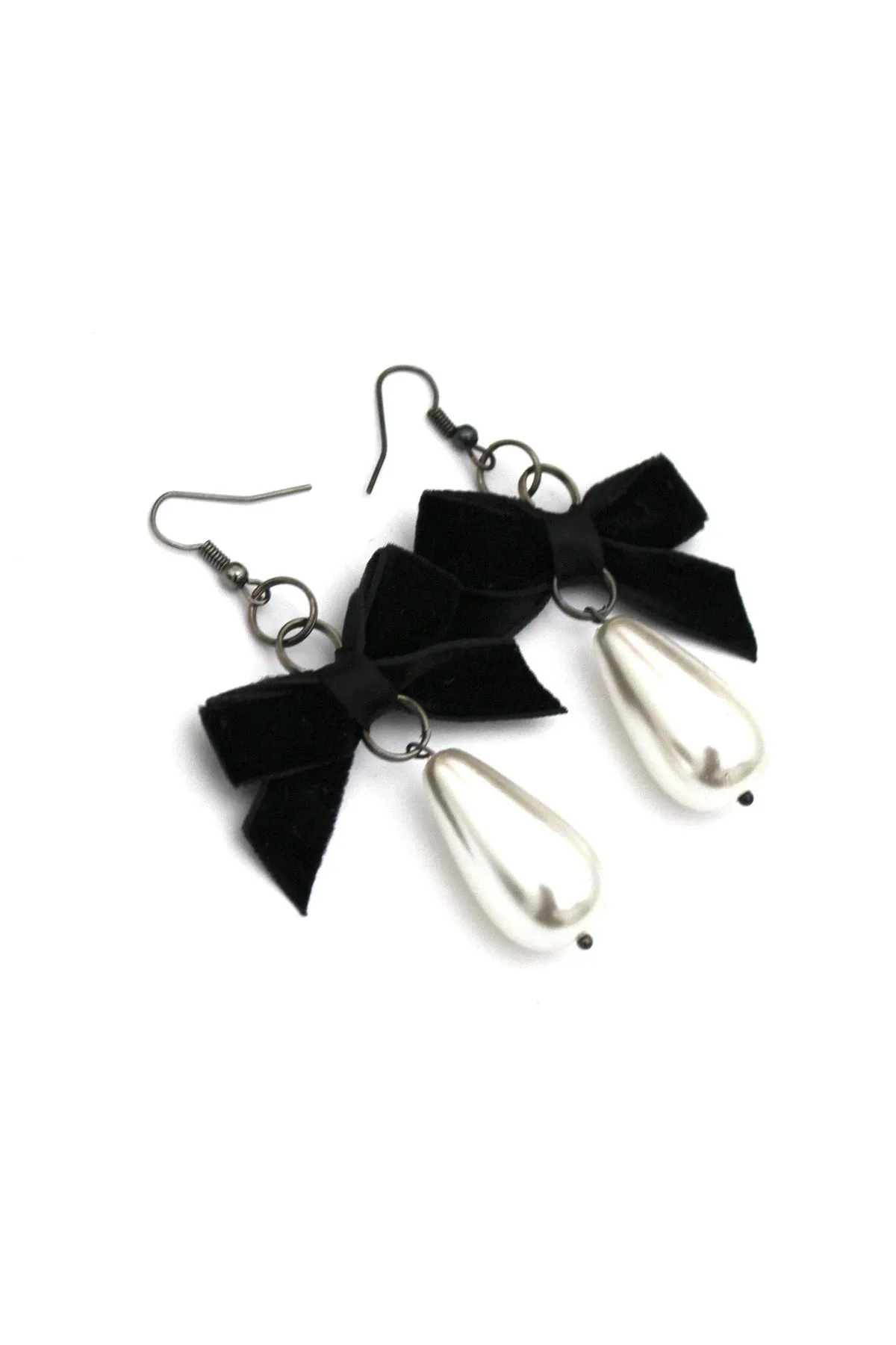 Marie Antionette Eartyes