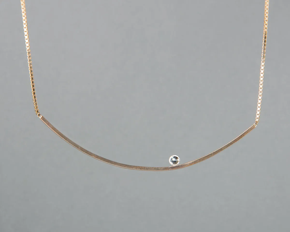 MOMENT NECKLACE