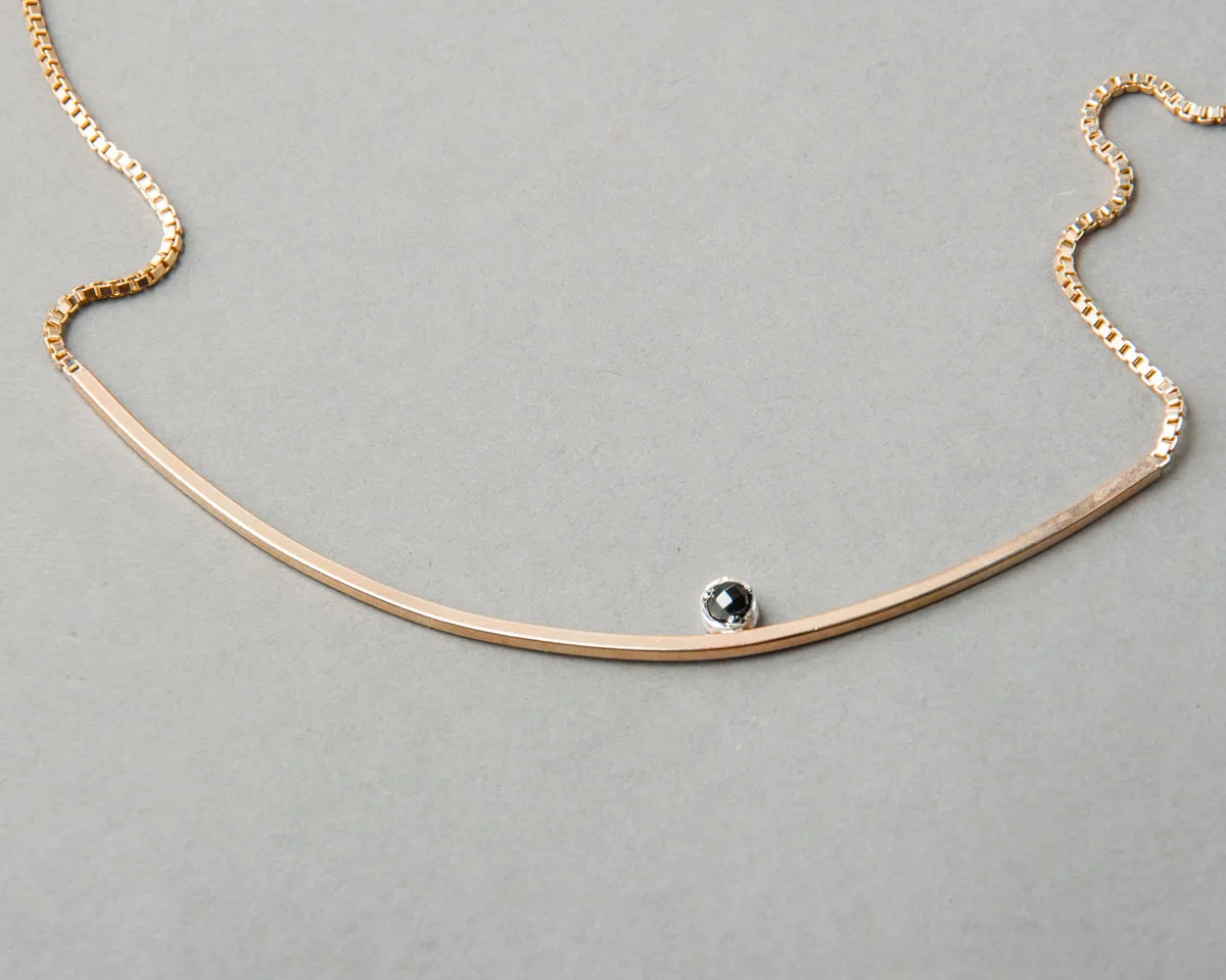 MOMENT NECKLACE