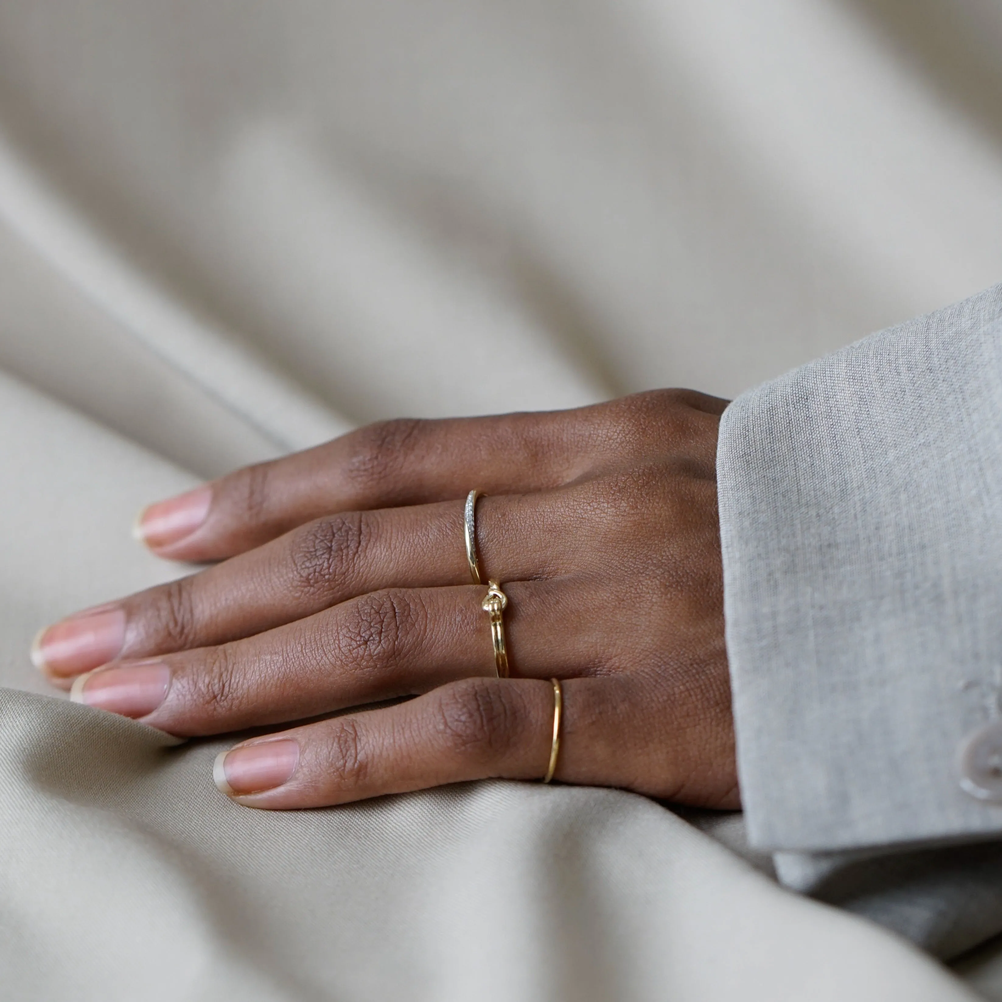 Twisted Diamond Thread Ring