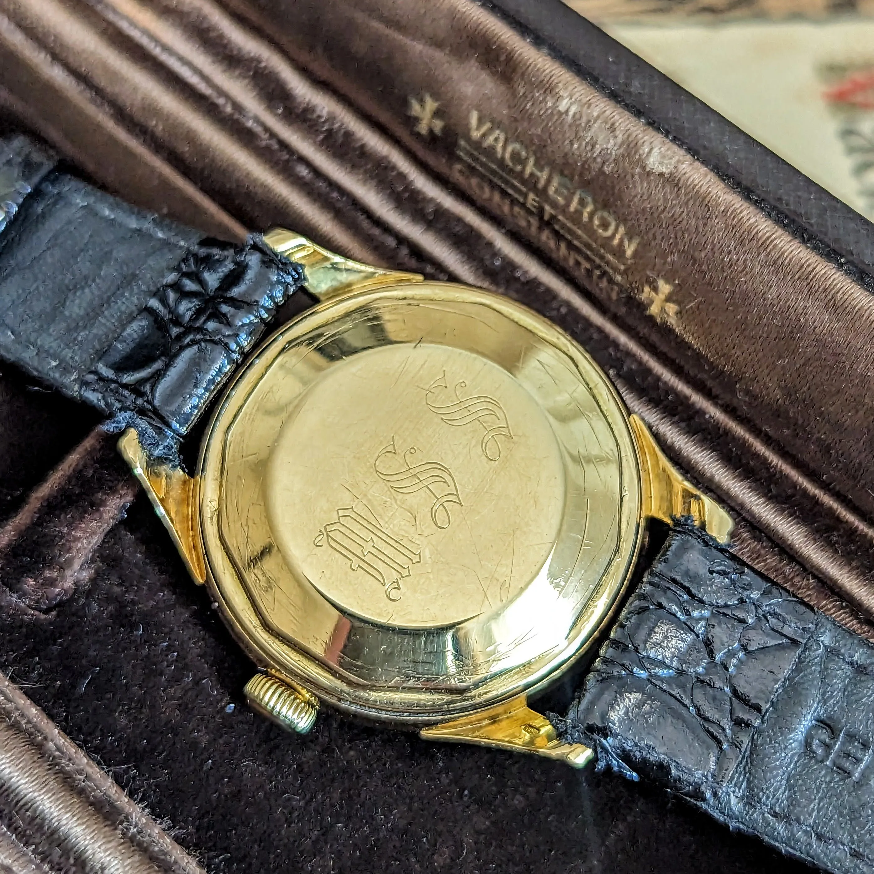 VACHERON & CONSTANTIN Geneve Wristwatch 18K GOLD Ref. 4466 Cal. 477/1 Bumper Automatic Watch - Box & Papers
