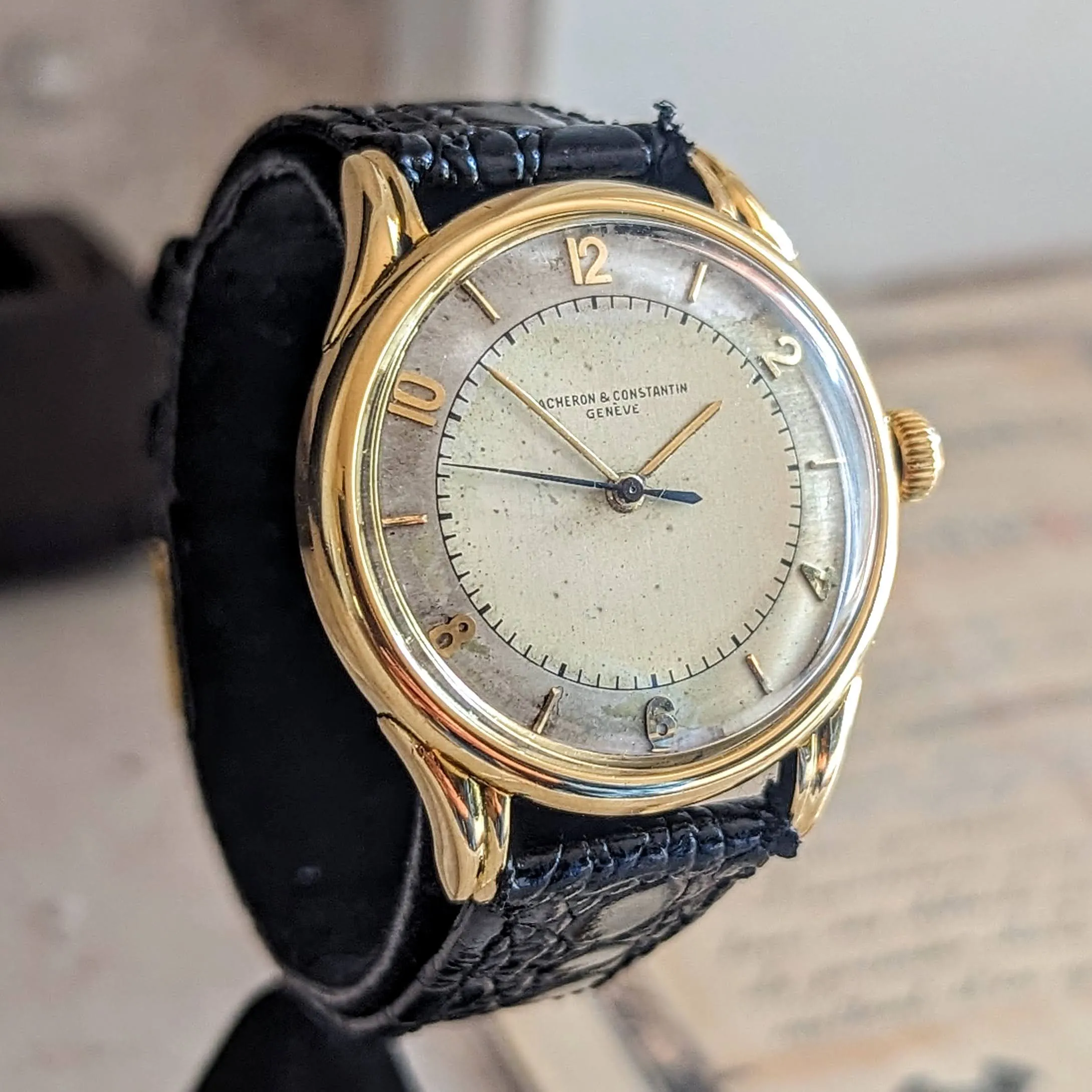 VACHERON & CONSTANTIN Geneve Wristwatch 18K GOLD Ref. 4466 Cal. 477/1 Bumper Automatic Watch - Box & Papers