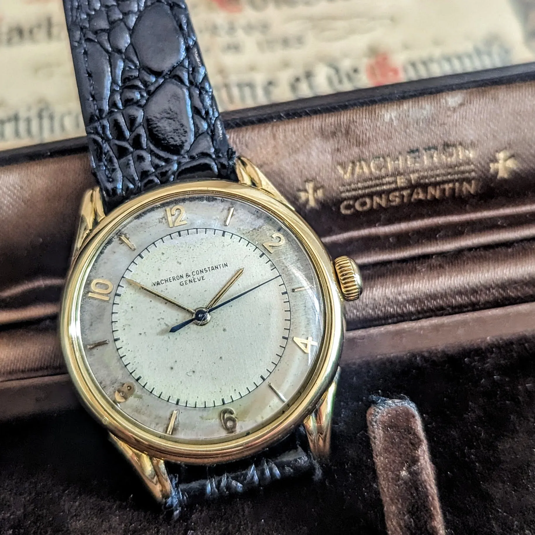 VACHERON & CONSTANTIN Geneve Wristwatch 18K GOLD Ref. 4466 Cal. 477/1 Bumper Automatic Watch - Box & Papers