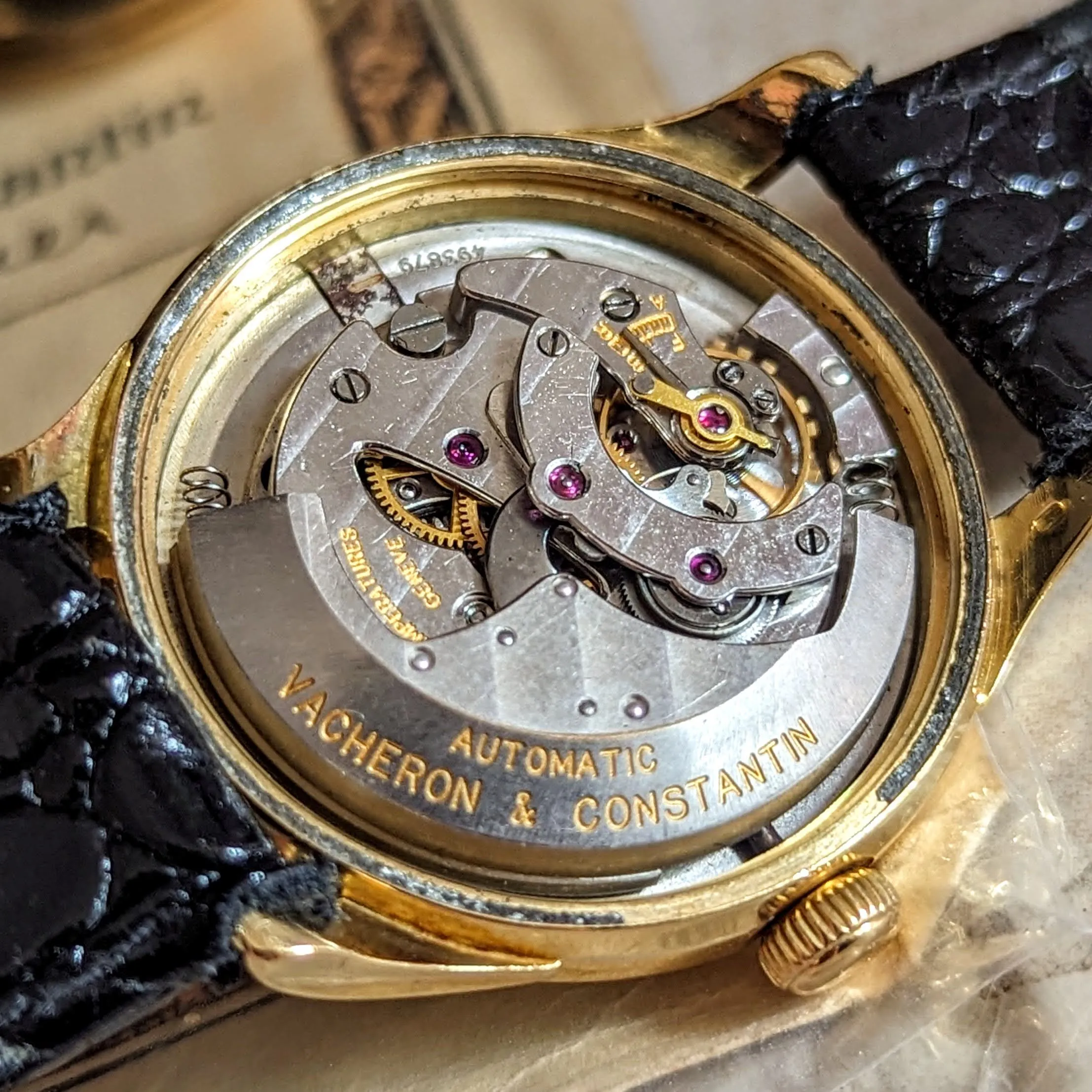VACHERON & CONSTANTIN Geneve Wristwatch 18K GOLD Ref. 4466 Cal. 477/1 Bumper Automatic Watch - Box & Papers