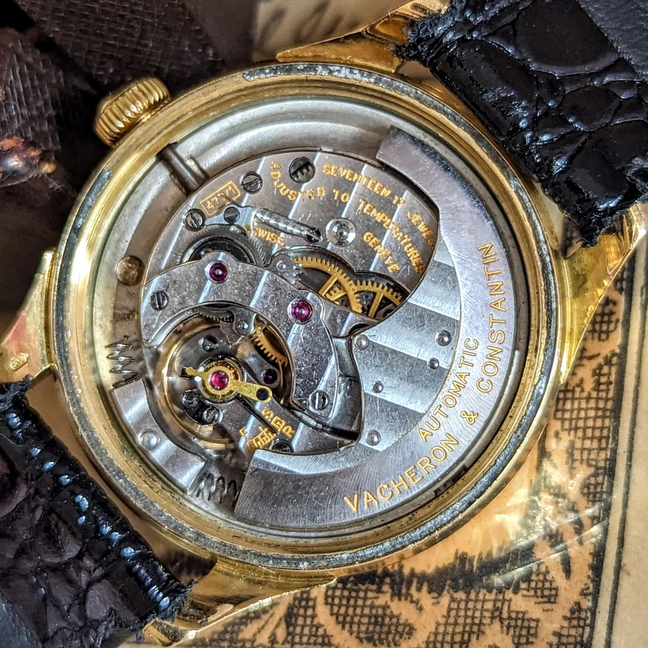 VACHERON & CONSTANTIN Geneve Wristwatch 18K GOLD Ref. 4466 Cal. 477/1 Bumper Automatic Watch - Box & Papers